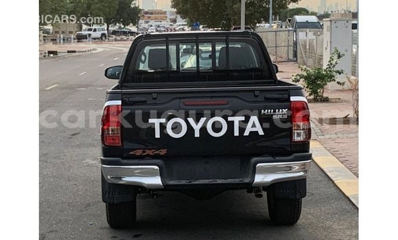 Nunua Imported Toyota Hilux Nyeusi Gari ndani ya Import - Dubai nchini Bujumbura Nunua Imported Toyota Hilux Nyeusi Gari ndani ya Import - Dubai nchini Bujumbura