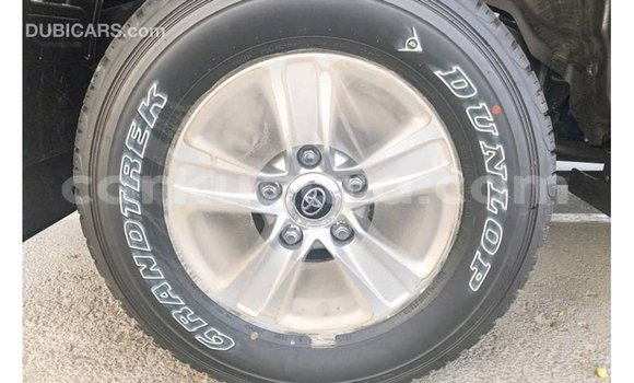 Nunua Imported Toyota Land Cruiser Nyeusi Gari ndani ya Import - Dubai nchini Bujumbura Nunua Imported Toyota Land Cruiser Nyeusi Gari ndani ya Import - Dubai nchini Bujumbura