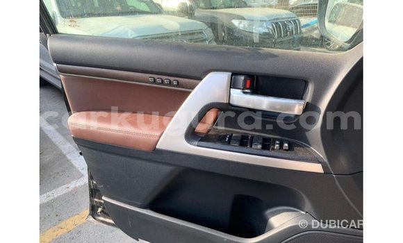 Nunua Imported Toyota Land Cruiser Nyeusi Gari ndani ya Import - Dubai nchini Bujumbura Nunua Imported Toyota Land Cruiser Nyeusi Gari ndani ya Import - Dubai nchini Bujumbura