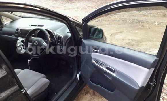 Acheter Occasion Voiture Toyota Wish Noir à Musaga, Bujumbura Acheter Occasion Voiture Toyota Wish Noir à Musaga, Bujumbura