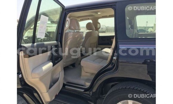 Acheter Import Voiture Toyota Land Cruiser Noir à Import - Dubai, Bujumbura Acheter Import Voiture Toyota Land Cruiser Noir à Import - Dubai, Bujumbura