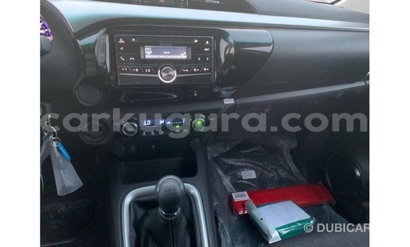Nunua Imported Toyota Hilux Nyeusi Gari ndani ya Import - Dubai nchini Bujumbura Nunua Imported Toyota Hilux Nyeusi Gari ndani ya Import - Dubai nchini Bujumbura
