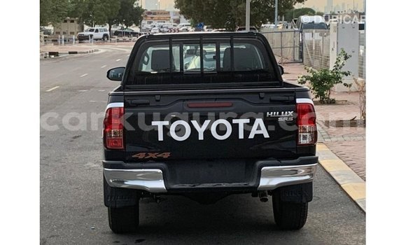Nunua Imported Toyota Hilux Nyeusi Gari ndani ya Import - Dubai nchini Bujumbura Nunua Imported Toyota Hilux Nyeusi Gari ndani ya Import - Dubai nchini Bujumbura