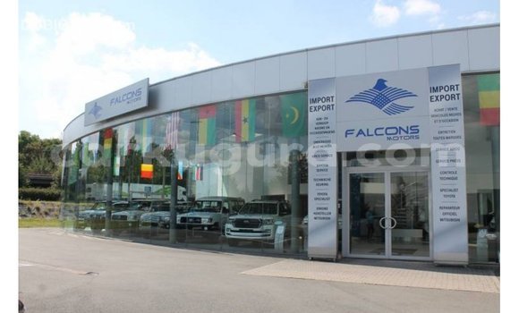 Nunua Imported Toyota Hilux Nyeupe Gari ndani ya Import - Dubai nchini Bujumbura Nunua Imported Toyota Hilux Nyeupe Gari ndani ya Import - Dubai nchini Bujumbura