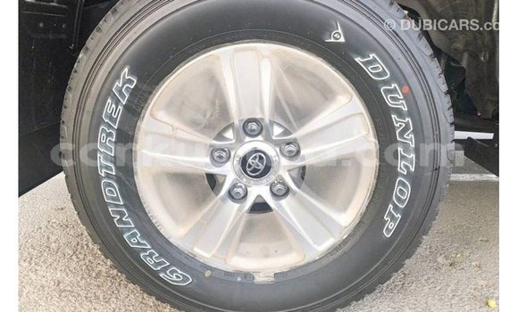Nunua Imported Toyota Land Cruiser Nyeusi Gari ndani ya Import - Dubai nchini Bujumbura Nunua Imported Toyota Land Cruiser Nyeusi Gari ndani ya Import - Dubai nchini Bujumbura