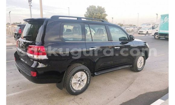Nunua Imported Toyota Land Cruiser Nyeusi Gari ndani ya Import - Dubai nchini Bujumbura Nunua Imported Toyota Land Cruiser Nyeusi Gari ndani ya Import - Dubai nchini Bujumbura