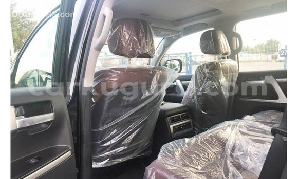 Nunua Imported Toyota Land Cruiser Nyeusi Gari ndani ya Import - Dubai nchini Bujumbura Nunua Imported Toyota Land Cruiser Nyeusi Gari ndani ya Import - Dubai nchini Bujumbura