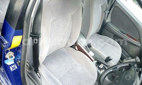 Nunua Ilio tumika Toyota Avensis Bluu Gari ndani ya Musaga nchini Bujumbura Nunua Ilio tumika Toyota Avensis Bluu Gari ndani ya Musaga nchini Bujumbura