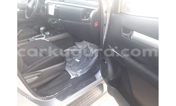Nunua Imported Toyota Hilux Nyingine Gari ndani ya Import - Dubai nchini Bujumbura Nunua Imported Toyota Hilux Nyingine Gari ndani ya Import - Dubai nchini Bujumbura