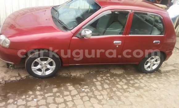 Nunua Ilio tumika Toyota Starlet Nyekundu Gari ndani ya Kamenge nchini Bujumbura Nunua Ilio tumika Toyota Starlet Nyekundu Gari ndani ya Kamenge nchini Bujumbura
