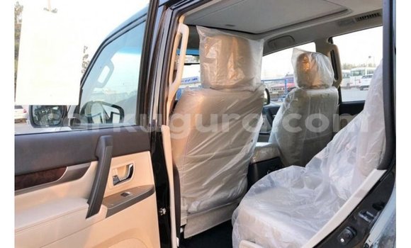Nunua Imported Mitsubishi Pajero Nyeusi Gari ndani ya Import - Dubai nchini Bujumbura Nunua Imported Mitsubishi Pajero Nyeusi Gari ndani ya Import - Dubai nchini Bujumbura