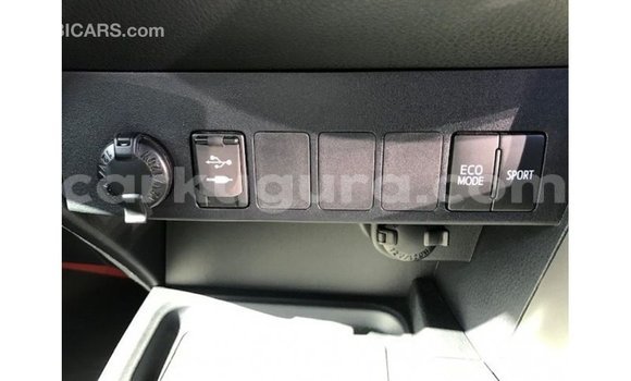 Acheter Import Voiture Toyota 4Runner Blanc à Import - Dubai, Bujumbura Acheter Import Voiture Toyota 4Runner Blanc à Import - Dubai, Bujumbura