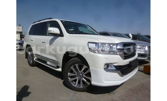 Acheter Import Voiture Toyota Land Cruiser Blanc à Import - Dubai, Bujumbura Acheter Import Voiture Toyota Land Cruiser Blanc à Import - Dubai, Bujumbura