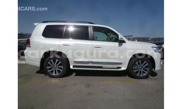 Acheter Import Voiture Toyota Land Cruiser Blanc à Import - Dubai, Bujumbura Acheter Import Voiture Toyota Land Cruiser Blanc à Import - Dubai, Bujumbura
