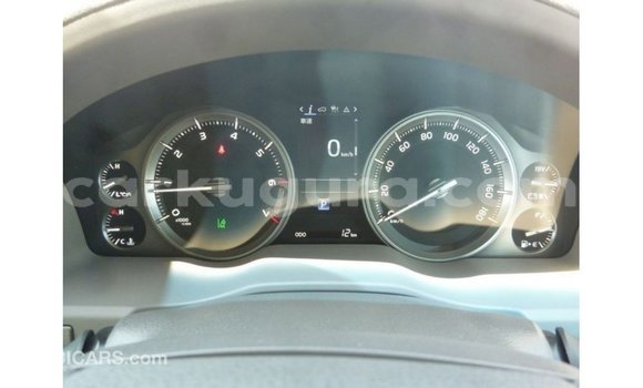 Acheter Import Voiture Toyota Land Cruiser Blanc à Import - Dubai, Bujumbura Acheter Import Voiture Toyota Land Cruiser Blanc à Import - Dubai, Bujumbura