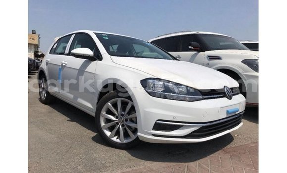 Acheter Import Voiture Volkswagen Golf Blanc à Import - Dubai, Bujumbura