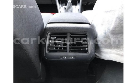 Acheter Import Voiture Volkswagen Golf Blanc à Import - Dubai, Bujumbura Acheter Import Voiture Volkswagen Golf Blanc à Import - Dubai, Bujumbura