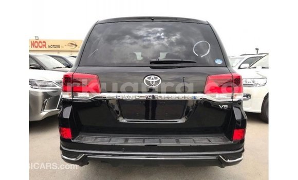 Acheter Import Voiture Toyota Land Cruiser Noir à Import - Dubai, Bujumbura Acheter Import Voiture Toyota Land Cruiser Noir à Import - Dubai, Bujumbura