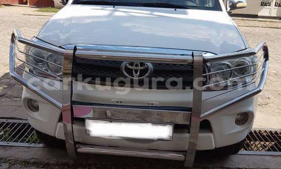 Acheter Occasion Voiture Toyota Fortuner Blanc à Bujumbura, Bujumbura Acheter Occasion Voiture Toyota Fortuner Blanc à Bujumbura, Bujumbura