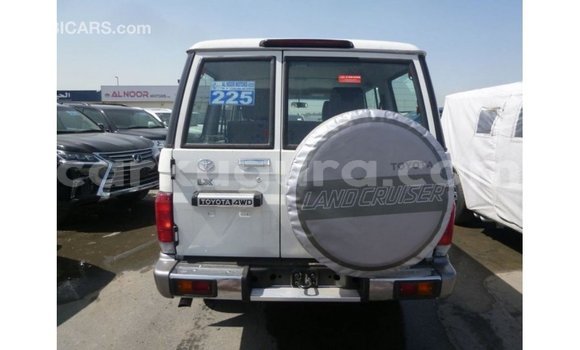 Buy Import Toyota Land Cruiser White Car in Import - Dubai in Bujumbura Buy Import Toyota Land Cruiser White Car in Import - Dubai in Bujumbura