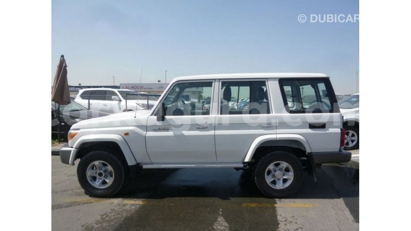 Big with watermark toyota land cruiser bujumbura import dubai 4075