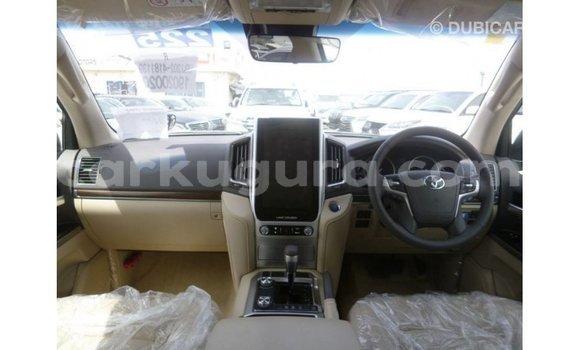 Acheter Import Voiture Toyota Land Cruiser Noir à Import - Dubai, Bujumbura Acheter Import Voiture Toyota Land Cruiser Noir à Import - Dubai, Bujumbura