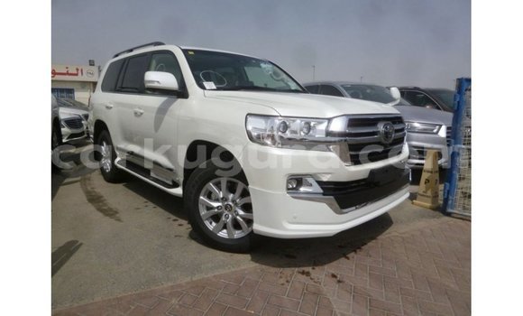 Buy Import Toyota Land Cruiser White Car in Import - Dubai in Bujumbura Buy Import Toyota Land Cruiser White Car in Import - Dubai in Bujumbura
