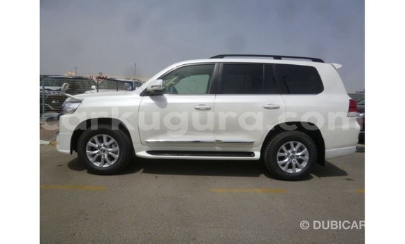Buy Import Toyota Land Cruiser White Car in Import - Dubai in Bujumbura Buy Import Toyota Land Cruiser White Car in Import - Dubai in Bujumbura