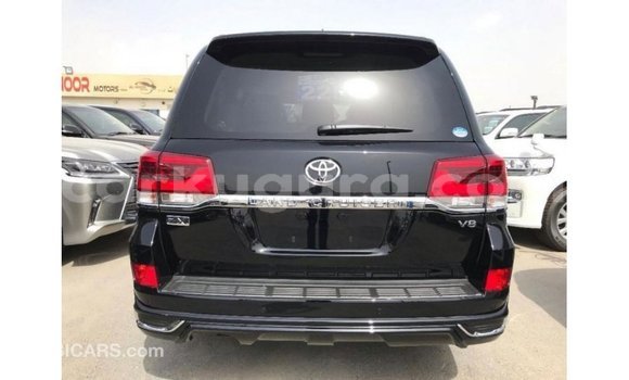 Acheter Import Voiture Toyota Land Cruiser Noir à Import - Dubai, Bujumbura Acheter Import Voiture Toyota Land Cruiser Noir à Import - Dubai, Bujumbura