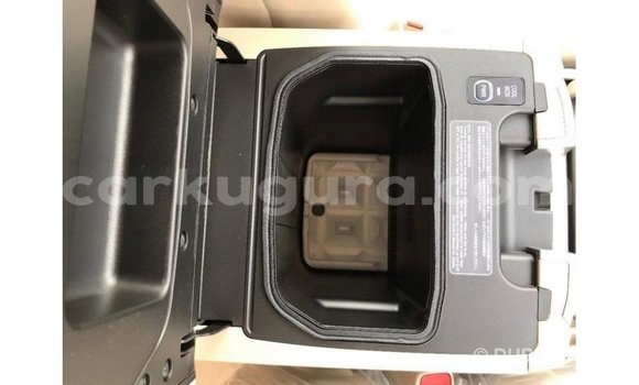 Acheter Import Voiture Toyota Land Cruiser Noir à Import - Dubai, Bujumbura Acheter Import Voiture Toyota Land Cruiser Noir à Import - Dubai, Bujumbura
