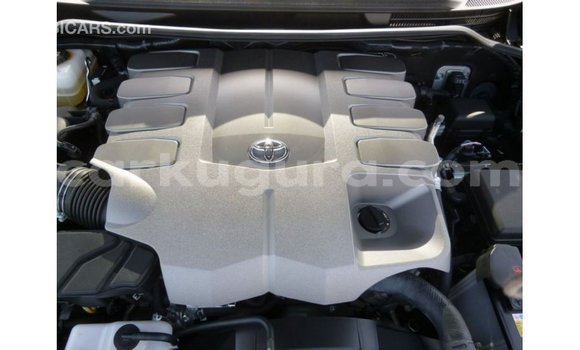 Acheter Import Voiture Toyota Land Cruiser Noir à Import - Dubai, Bujumbura Acheter Import Voiture Toyota Land Cruiser Noir à Import - Dubai, Bujumbura