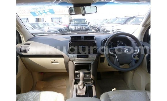 Nunua Imported Toyota Prado Nyeupe Gari ndani ya Import - Dubai nchini Bujumbura Nunua Imported Toyota Prado Nyeupe Gari ndani ya Import - Dubai nchini Bujumbura