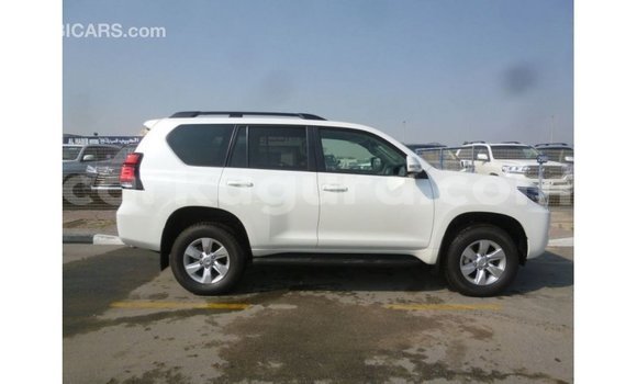Nunua Imported Toyota Prado Nyeupe Gari ndani ya Import - Dubai nchini Bujumbura Nunua Imported Toyota Prado Nyeupe Gari ndani ya Import - Dubai nchini Bujumbura