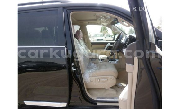 Nunua Imported Toyota Land Cruiser Nyeusi Gari ndani ya Import - Dubai nchini Bujumbura Nunua Imported Toyota Land Cruiser Nyeusi Gari ndani ya Import - Dubai nchini Bujumbura