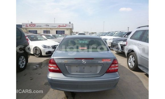 Buy Import Mercedes-Benz 190 Blue Car in Import - Dubai in Bujumbura Buy Import Mercedes-Benz 190 Blue Car in Import - Dubai in Bujumbura