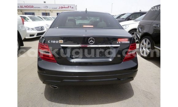 Acheter Import Voiture Mercedes-Benz 190 Noir à Import - Dubai, Bujumbura Acheter Import Voiture Mercedes-Benz 190 Noir à Import - Dubai, Bujumbura