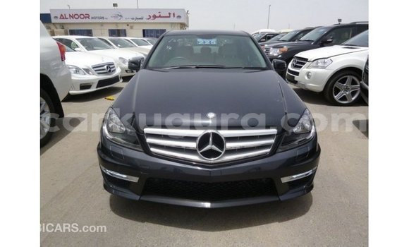 Acheter Import Voiture Mercedes-Benz 190 Noir à Import - Dubai, Bujumbura Acheter Import Voiture Mercedes-Benz 190 Noir à Import - Dubai, Bujumbura