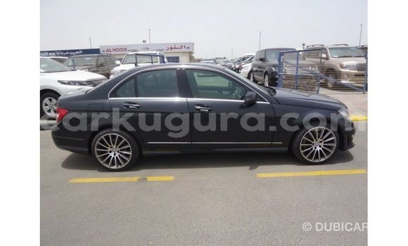 Acheter Import Voiture Mercedes-Benz 190 Noir à Import - Dubai, Bujumbura Acheter Import Voiture Mercedes-Benz 190 Noir à Import - Dubai, Bujumbura
