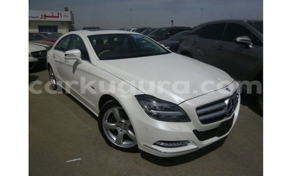 Buy Import Mercedes-Benz 190 White Car in Import - Dubai in Bujumbura Buy Import Mercedes-Benz 190 White Car in Import - Dubai in Bujumbura