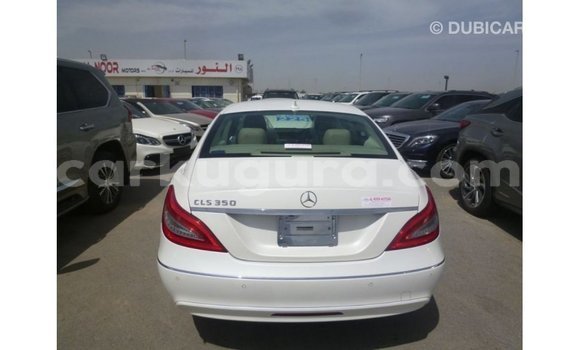 Buy Import Mercedes-Benz 190 White Car in Import - Dubai in Bujumbura Buy Import Mercedes-Benz 190 White Car in Import - Dubai in Bujumbura