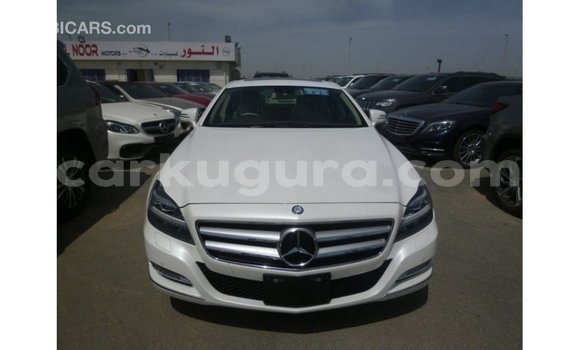 Buy Import Mercedes-Benz 190 White Car in Import - Dubai in Bujumbura Buy Import Mercedes-Benz 190 White Car in Import - Dubai in Bujumbura