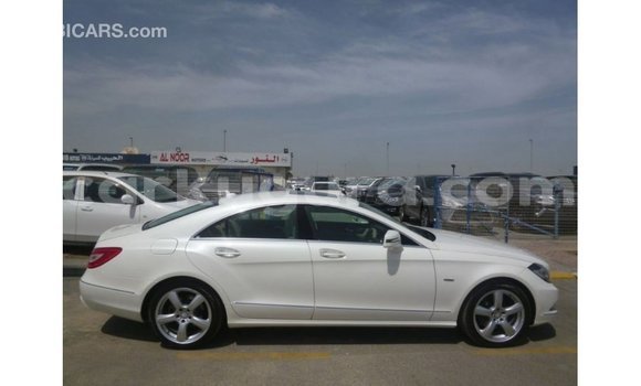 Buy Import Mercedes-Benz 190 White Car in Import - Dubai in Bujumbura Buy Import Mercedes-Benz 190 White Car in Import - Dubai in Bujumbura