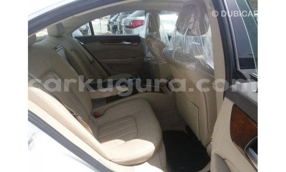 Buy Import Mercedes-Benz 190 White Car in Import - Dubai in Bujumbura Buy Import Mercedes-Benz 190 White Car in Import - Dubai in Bujumbura