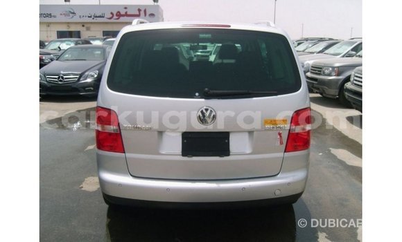 Acheter Import Voiture Volkswagen Touran Autre à Import - Dubai, Bujumbura Acheter Import Voiture Volkswagen Touran Autre à Import - Dubai, Bujumbura