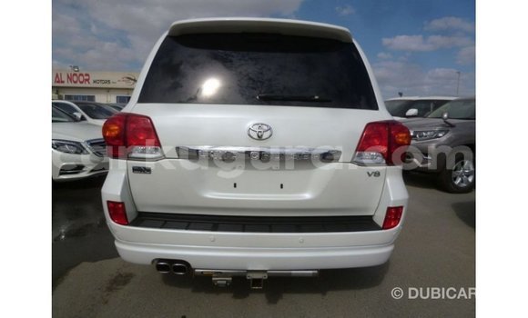 Buy Import Toyota Land Cruiser White Car in Import - Dubai in Bujumbura Buy Import Toyota Land Cruiser White Car in Import - Dubai in Bujumbura
