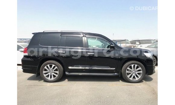 Acheter Import Voiture Toyota Land Cruiser Noir à Import - Dubai, Bujumbura Acheter Import Voiture Toyota Land Cruiser Noir à Import - Dubai, Bujumbura