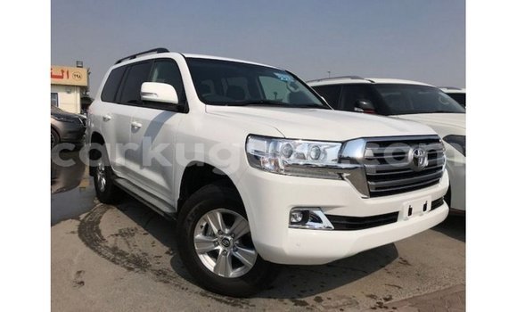 Acheter Import Voiture Toyota Land Cruiser Blanc à Import - Dubai, Bujumbura Acheter Import Voiture Toyota Land Cruiser Blanc à Import - Dubai, Bujumbura