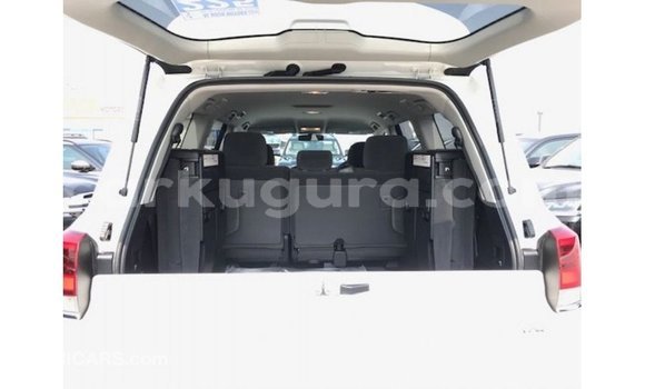 Acheter Import Voiture Toyota Land Cruiser Blanc à Import - Dubai, Bujumbura Acheter Import Voiture Toyota Land Cruiser Blanc à Import - Dubai, Bujumbura