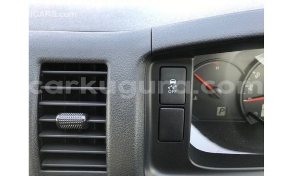 Acheter Import Voiture Toyota Hiace Blanc à Import - Dubai, Bujumbura Acheter Import Voiture Toyota Hiace Blanc à Import - Dubai, Bujumbura