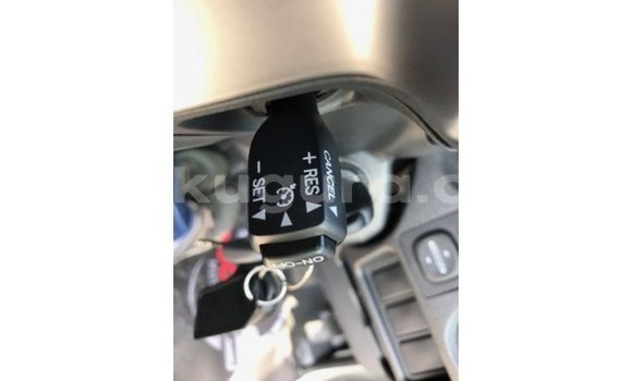 Acheter Import Voiture Toyota Hiace Blanc à Import - Dubai, Bujumbura Acheter Import Voiture Toyota Hiace Blanc à Import - Dubai, Bujumbura